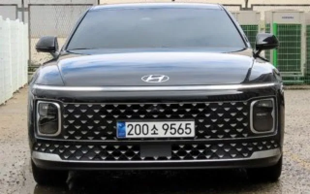 수원중고차견적 그랜저 (GN7) 가솔린 2.5 2WD 매물 사진 4 - 2024/02 18,741km